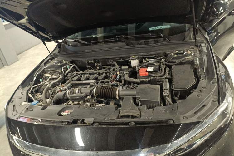 Used Honda Accord 2018 260TURBO Elite Edition China VI Engine Bay