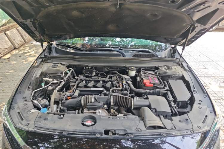 Used Honda Accord 2018 260TURBO Elite Edition China VI Engine Bay