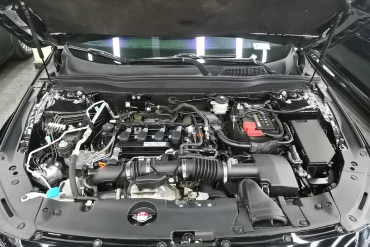 Used Honda Accord 2018 260TURBO Luxury Edition China VI Engine Bay