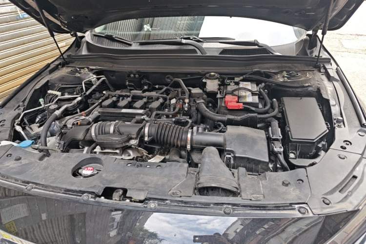 Used Honda Accord 2018 260TURBO Elite Edition China VI Engine Bay
