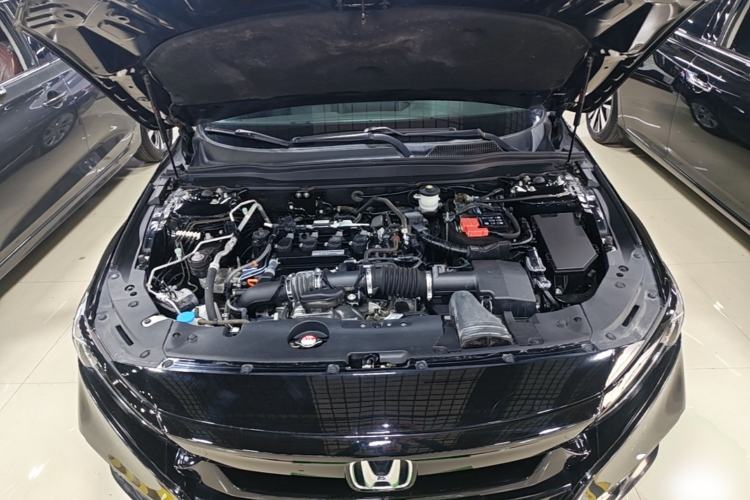 Used Honda Accord 2018 260TURBO Elite Edition China VI Engine Bay