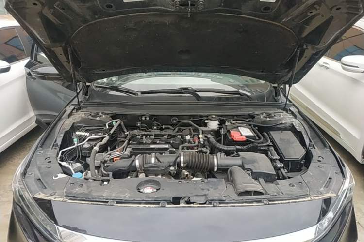 Used Honda Accord 2018 260TURBO Elite Edition China VI Engine Bay