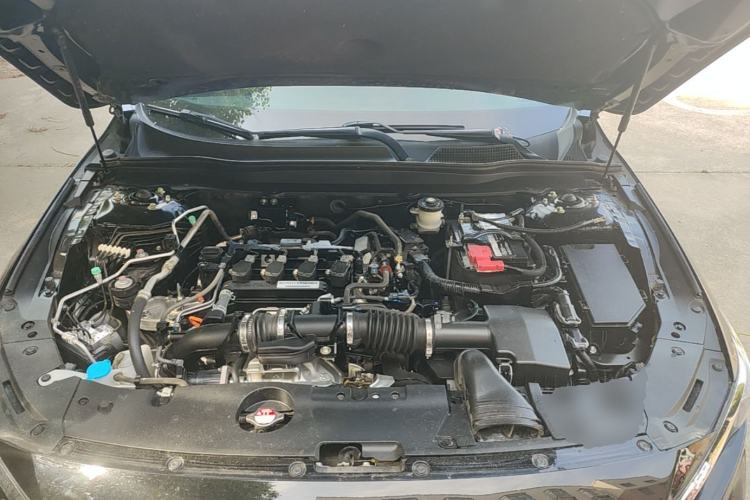 Used Honda Accord 2018 260TURBO Luxury Edition China VI Engine Bay