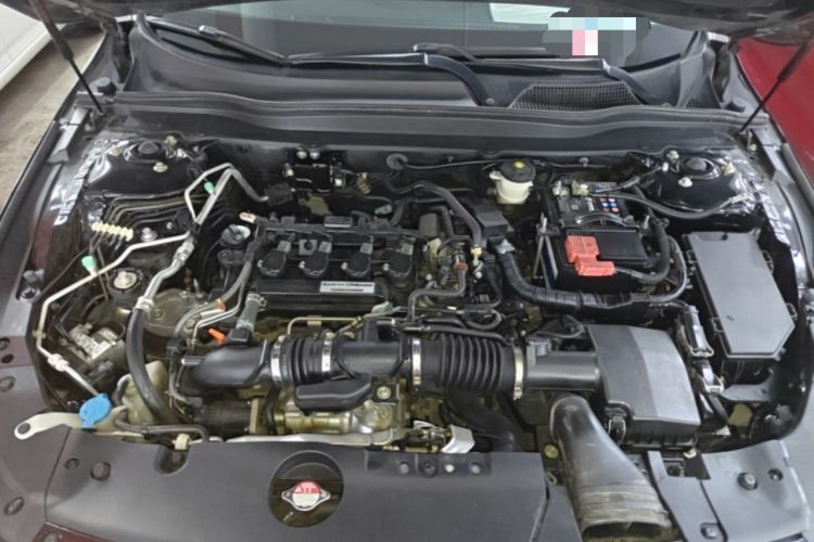 Used Honda Accord 2018 260TURBO Elite Edition China VI Engine Bay