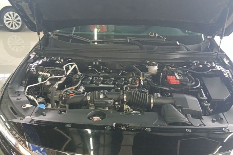 Used Honda Accord 2018 260TURBO Elite Edition China VI Engine Bay