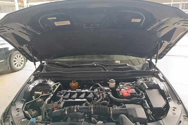 Used Honda Accord 2018 260TURBO Elite Edition China V Engine Bay