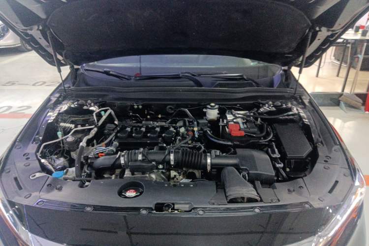 Used Honda Accord 2018 260TURBO Elite Edition China V Engine Bay