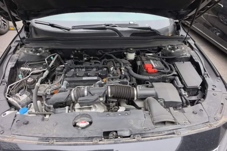 Used Honda Accord 2018 260TURBO Elite Edition China VI Engine Bay
