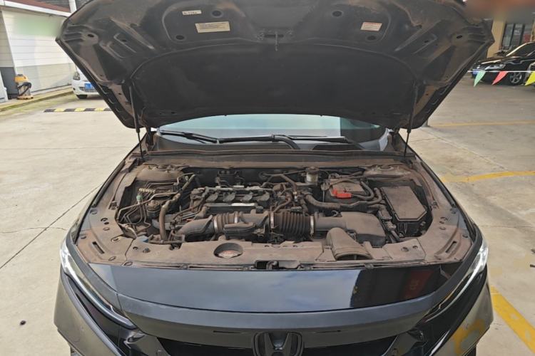 Used Honda Accord 2018 260TURBO Luxury Edition China V Emission Standard Engine Bay