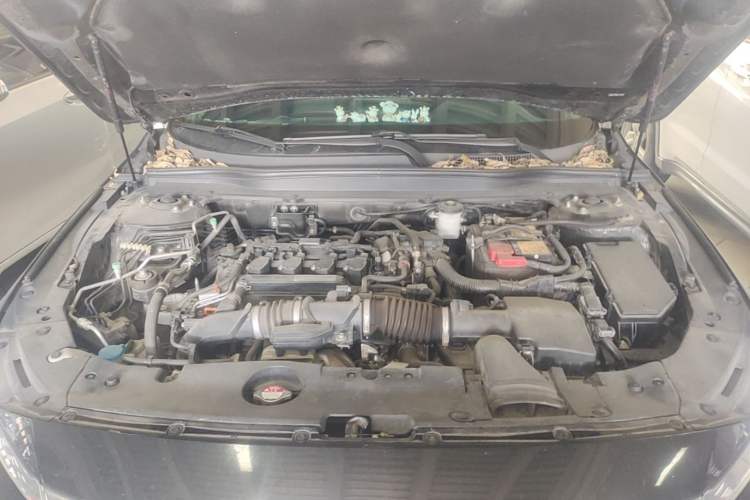 Used Honda Accord 2018 260TURBO Luxury Edition China VI Engine Bay
