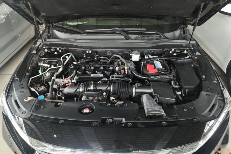 Used Honda Accord 2018 260TURBO Elite Edition China VI Engine Bay