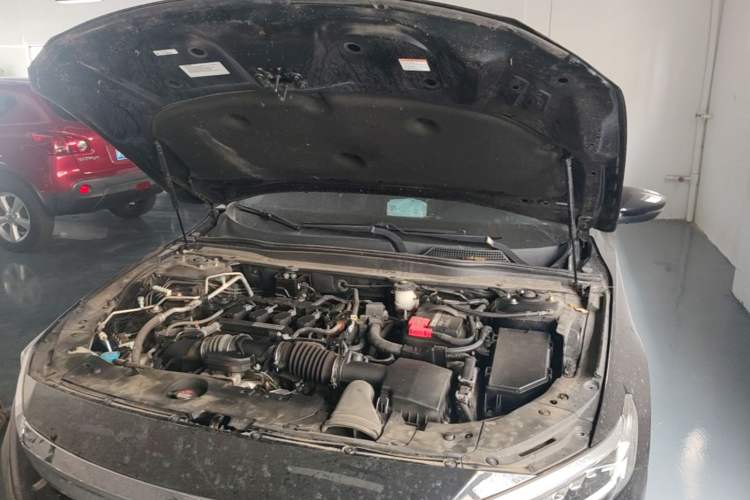 Used Honda Accord 2018 260TURBO Elite Edition China VI Engine Bay
