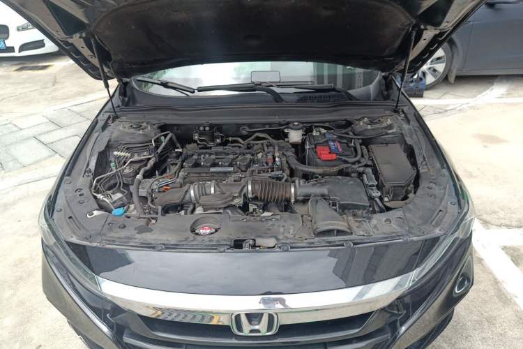 Used Honda Accord 2018 260TURBO Elite Edition China VI Engine Bay