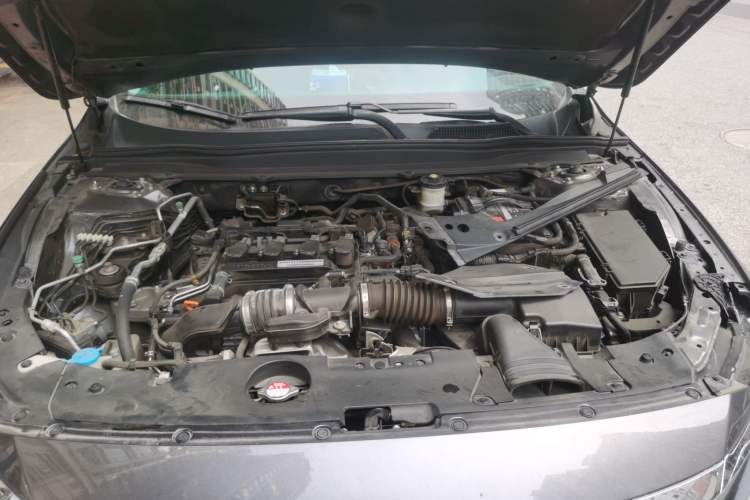 Used Honda Accord 2018 260TURBO Luxury Edition China VI Engine Bay