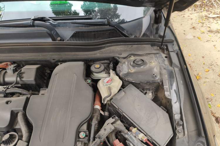 Used Honda Accord 2018 Rui Hybrid 2.0L Rui Ling Edition China VI Engine Bay Left