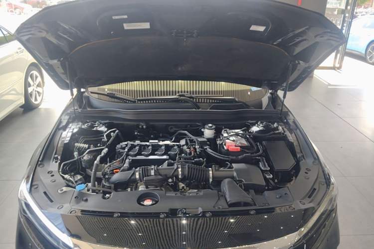 Used Honda Accord 2018 260TURBO Elite Edition China VI Engine Bay