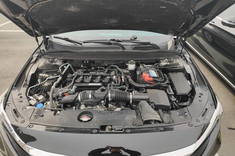 Used Honda Accord 2018 260TURBO Elite Edition China VI Engine Bay