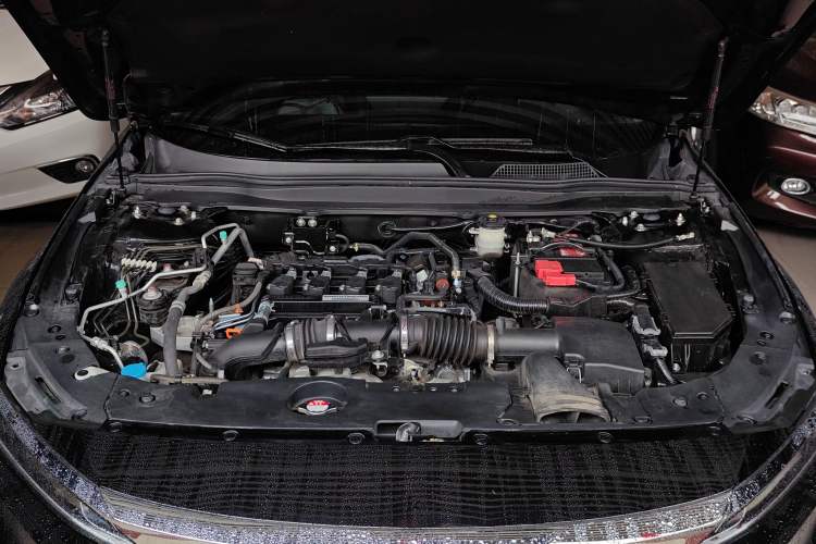 Used Honda Accord 2018 260TURBO Elite Edition China VI Engine Bay