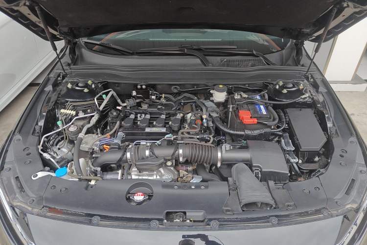 Used Honda Accord 2018 260TURBO Elite Edition China VI Engine Bay