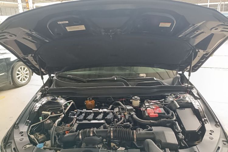 Used Honda Accord 2018 260TURBO Elite Edition China V Engine Bay