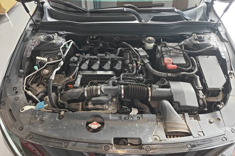 Used Honda Accord 2018 260TURBO Elite Edition China VI Engine Bay