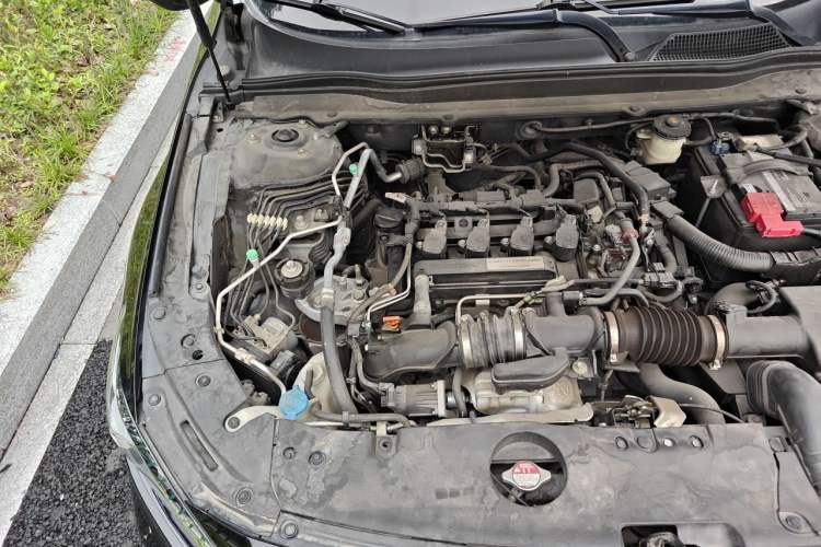 Used Honda Accord 2018 260TURBO Luxury Edition China V Emission Standard Engine Bay Right