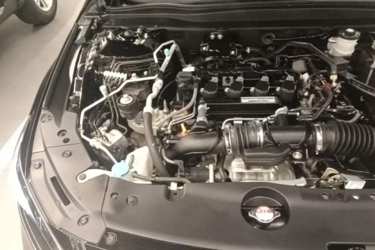 Used Honda Accord 2018 260TURBO Elite Edition China V Engine Bay Right