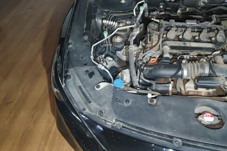 Used Honda Accord 2018 230TURBO Comfort Edition China VI Emission Standard Engine Bay Right