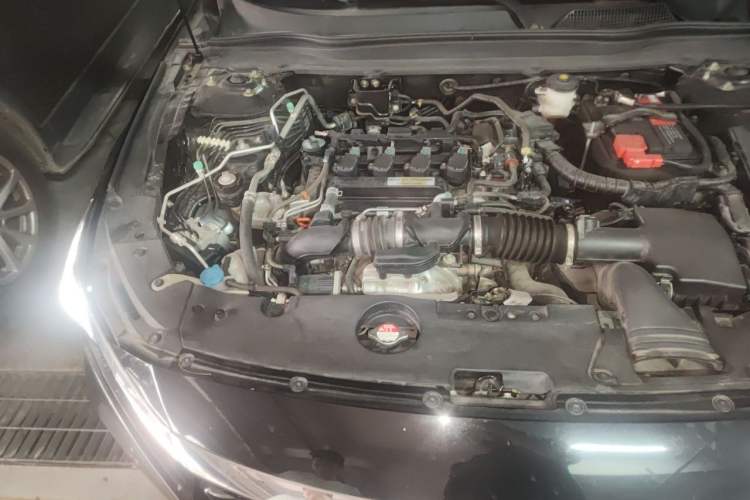 Used Honda Accord 2018 230TURBO Comfort Edition China VI Emission Standard Engine Bay Right
