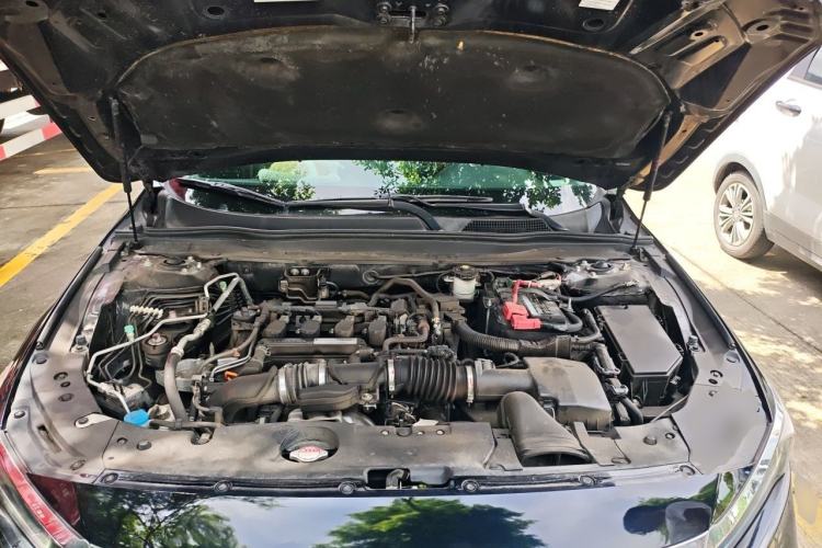 Used Honda Accord 2018 260TURBO Elite Edition China VI Engine Bay