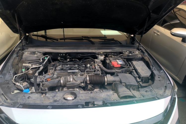Used Honda Accord 2018 260TURBO Elite Edition China VI Engine Bay