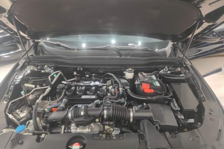 Used Honda Accord 2018 260TURBO Elite Edition China V Engine Bay