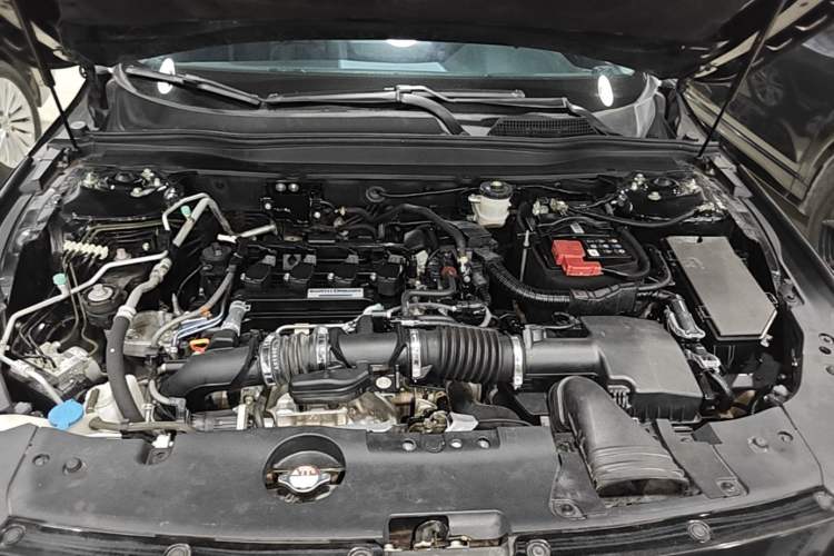 Used Honda Accord 2018 260TURBO Elite Edition China VI Engine Bay