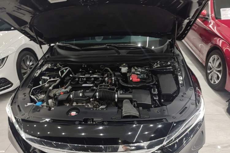 Used Honda Accord 2018 260TURBO Elite Edition China VI Engine Bay