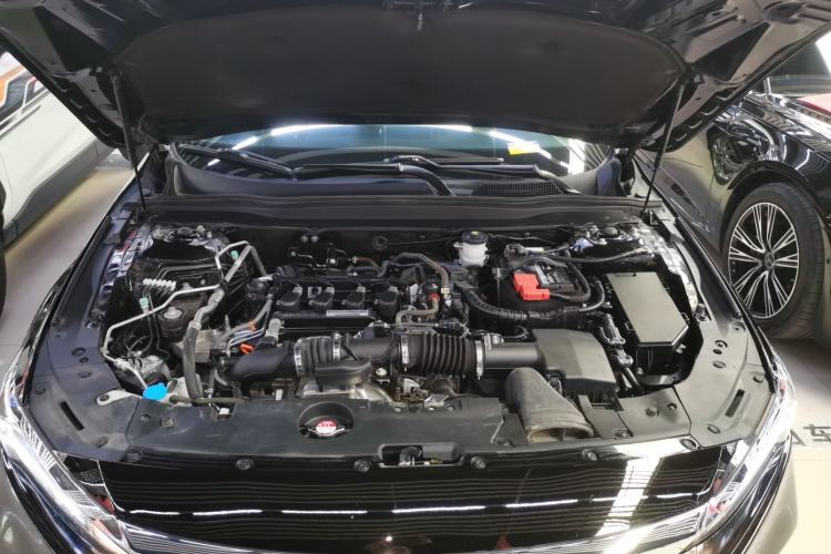 Used Honda Accord 2018 260TURBO Luxury Edition China VI Engine Bay