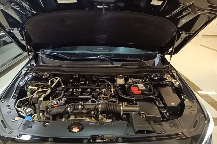 Used Honda Accord 2018 260TURBO Elite Edition China VI Engine Bay
