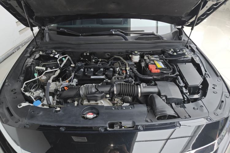 Used Honda Accord 2018 260TURBO Luxury Edition China VI Engine Bay
