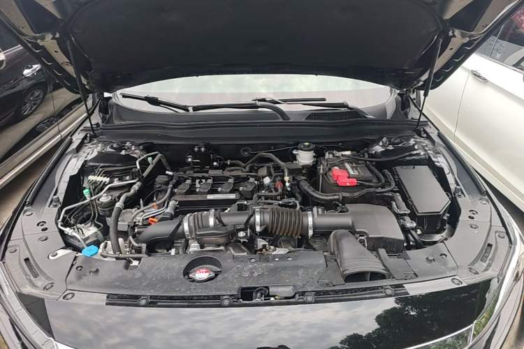 Used Honda Accord 2018 260TURBO Luxury Edition China VI Engine Bay