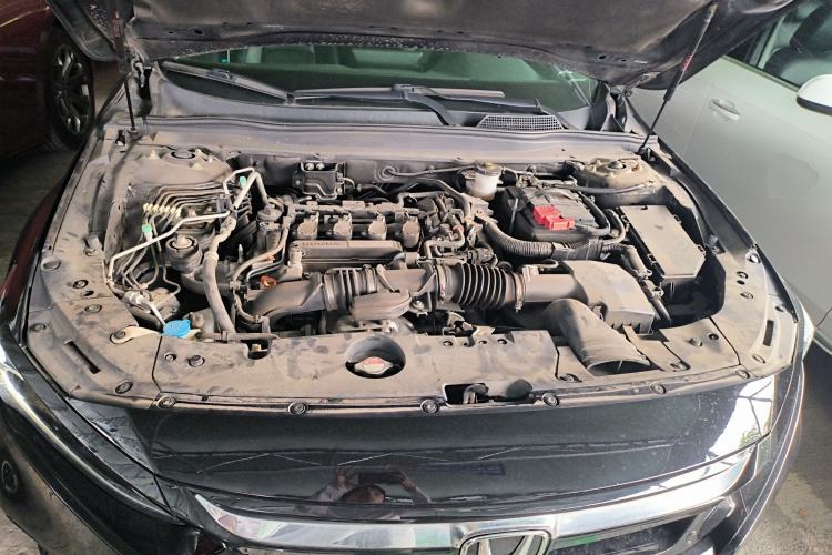 Used Honda Accord 2018 260TURBO Luxury Edition China VI Engine Bay