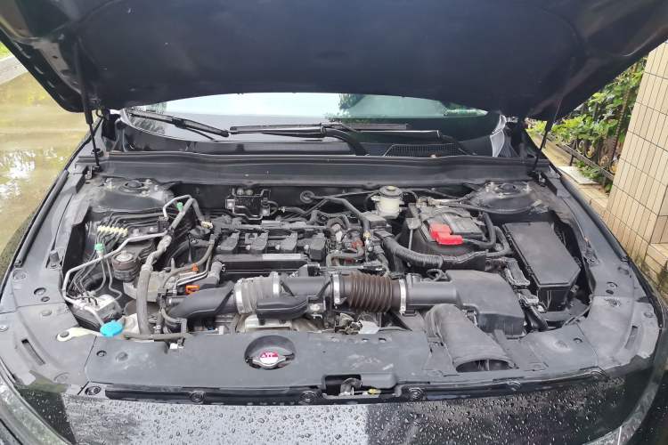 Used Honda Accord 2018 260TURBO Elite Edition China VI Engine Bay