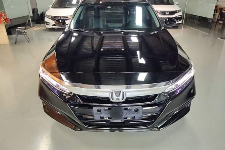 Used Honda Accord 2018 260TURBO Luxury Edition China VI Front