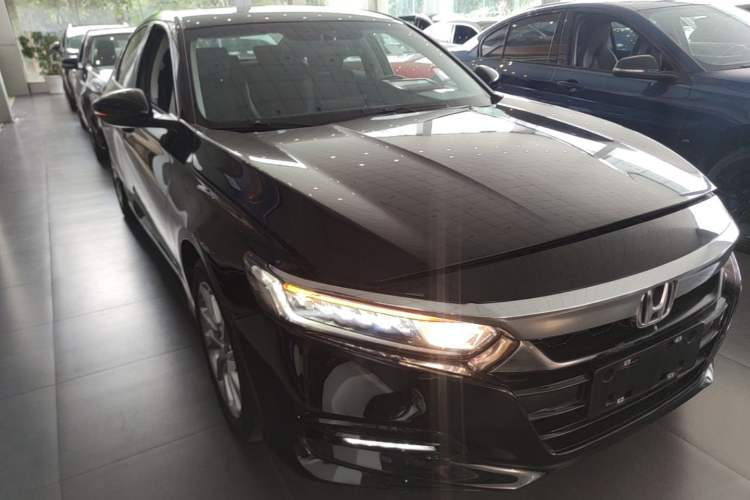 Used Honda Accord 2018 260TURBO Elite Edition China VI Front Right 45 Deg