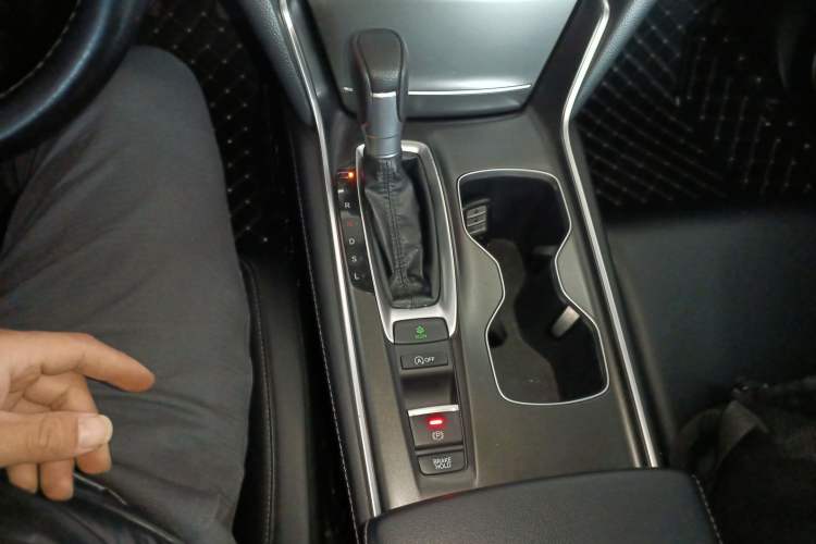 Used Honda Accord 2018 260TURBO Luxury Edition China VI Gear Lever