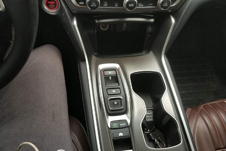 Used Honda Accord 2018 Rui·Hybrid 2.0L Rui Ku Edition China VI Gear Lever