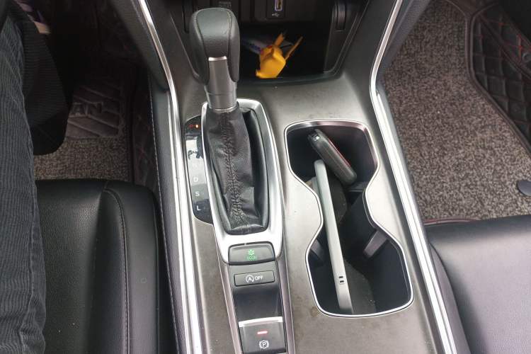 Used Honda Accord 2018 260TURBO Elite Edition China VI Gear Lever