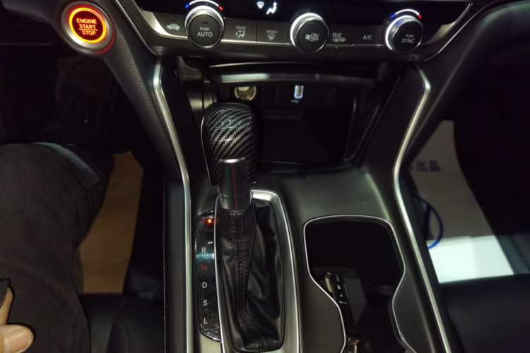 Used Honda Accord 2018 260TURBO Luxury Edition China VI Gear Lever