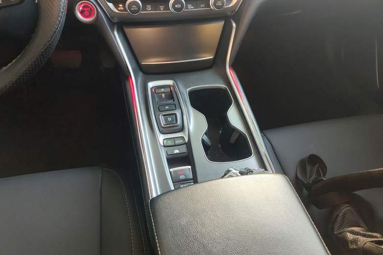 Used Honda Accord 2018 Rui·Hybrid 2.0L Rui Ku Edition China VI Gear Lever
