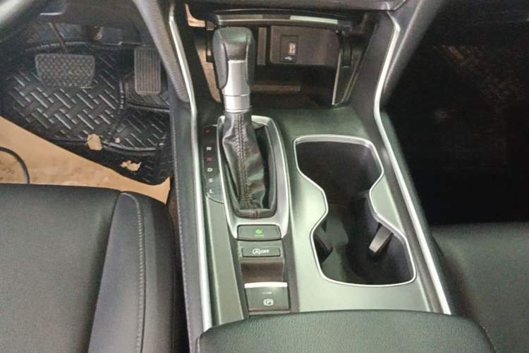 Used Honda Accord 2018 260TURBO Elite Edition China VI Gear Lever
