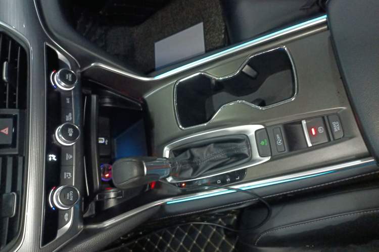 Used Honda Accord 2018 260TURBO Elite Edition China VI Gear Lever