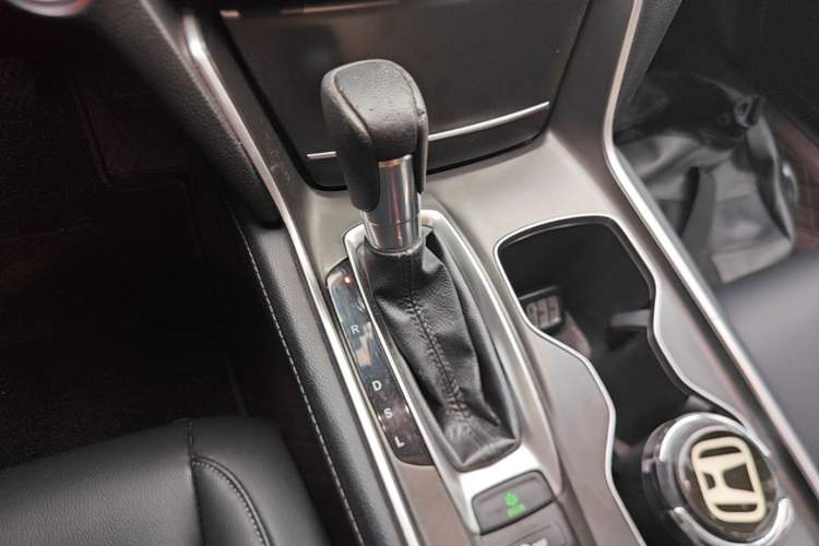 Used Honda Accord 2018 260TURBO Luxury Edition China V Emission Standard Gear Lever